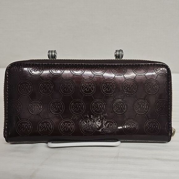 MICHAEL KORS JET SET ZIP AROUND PATENT WALLET BFPM-05-095 - Picture 4 of 8